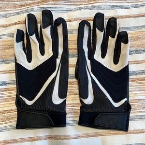 Nike Football Large Weather Gloves (WR/DB)